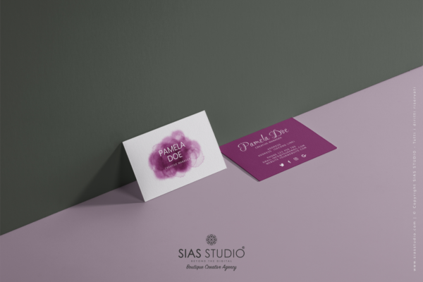 Design 8 - Modello per biglietto da visita Pamela Doe Design con acquarello viola